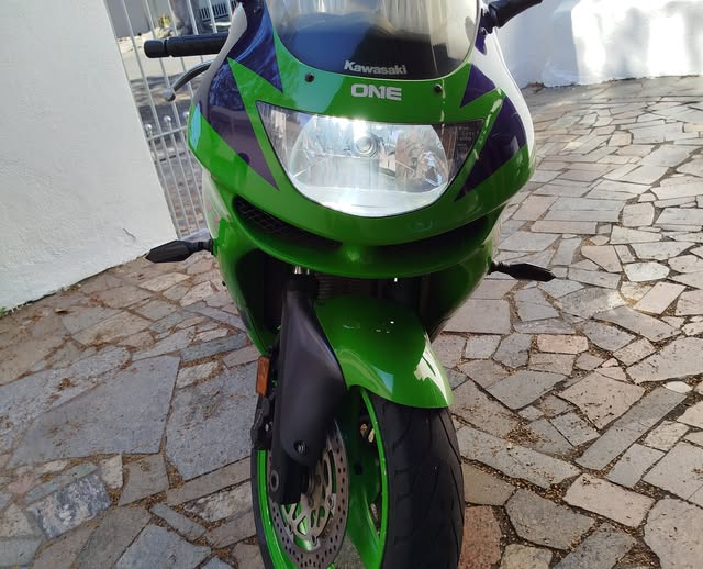 KAWASAKI ZX-6 R - Imagem 9