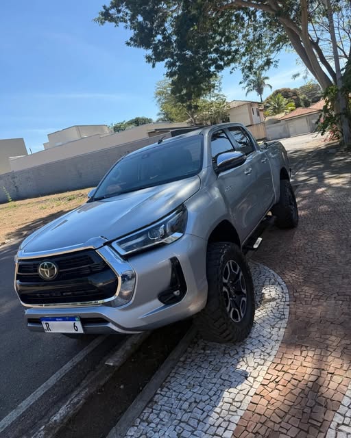 TOYOTA HILUX SRX 2.8 TURBO DIESEL - Imagem 1