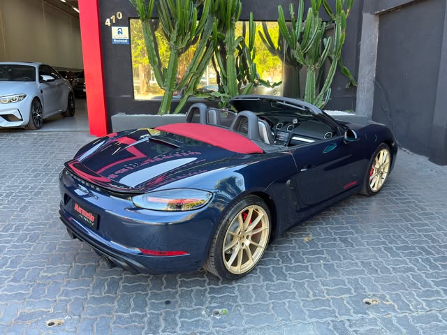 PORSCHE 718 BOXSTER GTS - Imagem 4