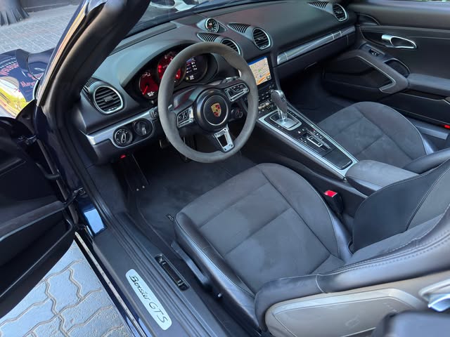 PORSCHE 718 BOXSTER GTS - Imagem 7
