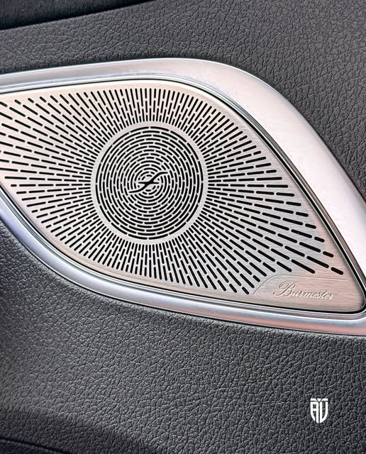 MERCEDES-BENZ EQE 300 EDITION ONE - Imagem 12