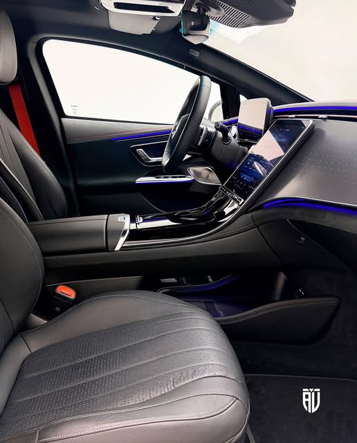 MERCEDES-BENZ EQE 300 EDITION ONE - Imagem 13