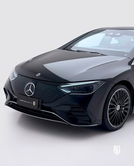 MERCEDES-BENZ EQE 300 EDITION ONE - Imagem 3