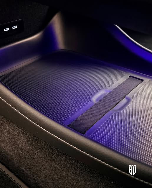 MERCEDES-BENZ EQE 300 EDITION ONE - Imagem 9