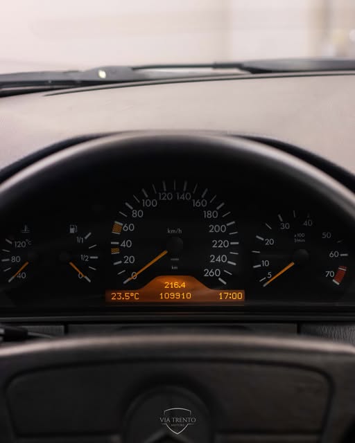 MERCEDES-BENZ E 320 AVANTGARD - Imagem 11