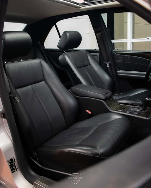 MERCEDES-BENZ E 320 AVANTGARD - Imagem 6