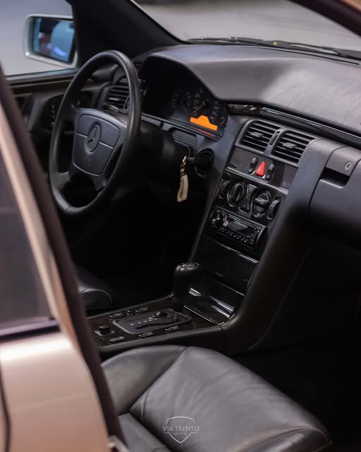 MERCEDES-BENZ E 320 AVANTGARD - Imagem 10