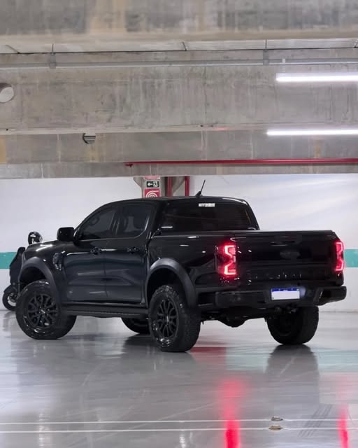 FORD RANGER XLT 3.0 V6 TURBO DIESEL - Imagem 4