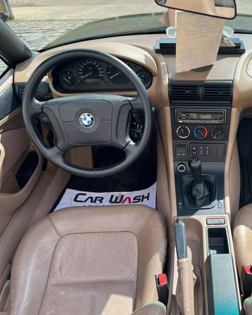 BMW Z3 - Imagem 16