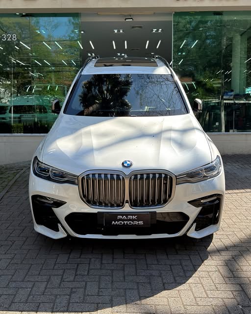 BMW X7 M50I - Imagem 3