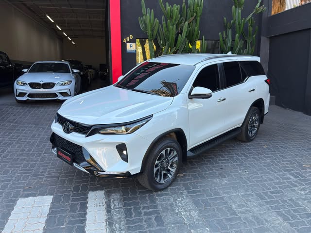 TOYOTA HILUX SRX PLATINUM - Imagem 1