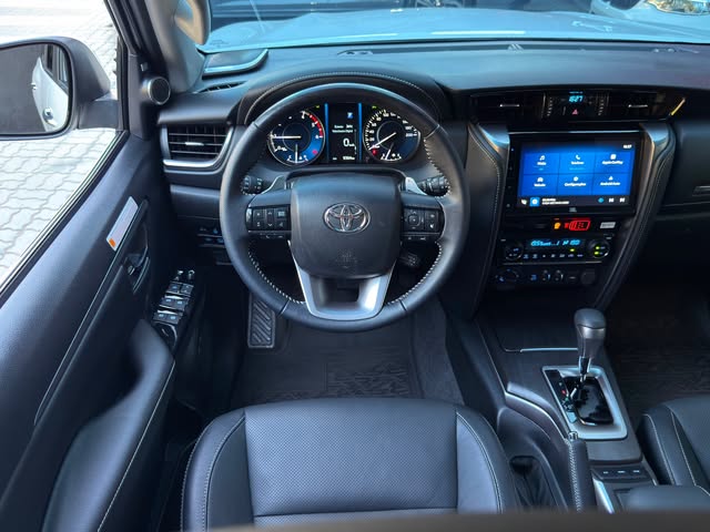 TOYOTA HILUX SRX PLATINUM - Imagem 11