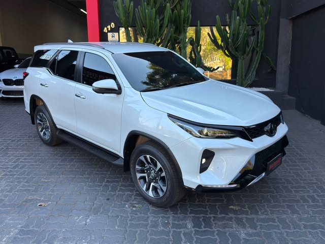 TOYOTA HILUX SRX PLATINUM - Imagem 3