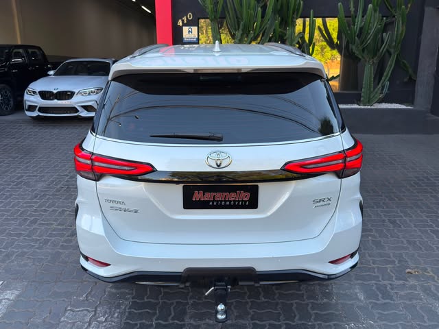 TOYOTA HILUX SRX PLATINUM - Imagem 5