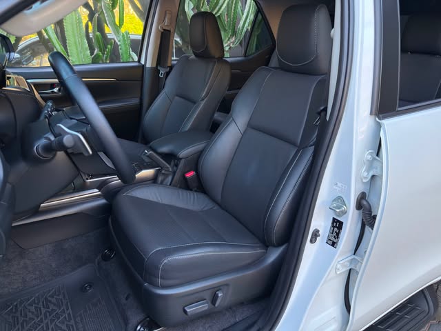 TOYOTA HILUX SRX PLATINUM - Imagem 8