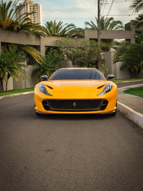 FERRARI 812 GTS - Imagem 3