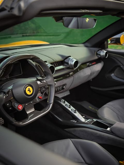 FERRARI 812 GTS - Imagem 6