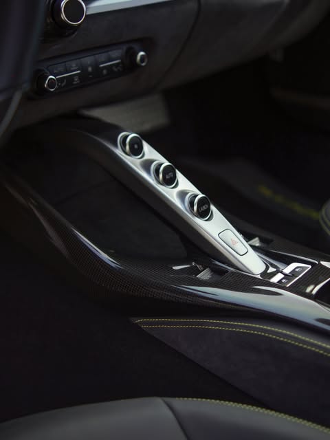 FERRARI 812 GTS - Imagem 8