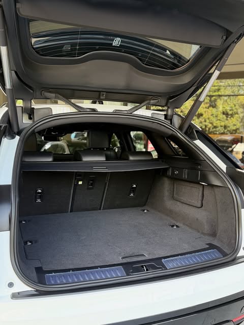 LAND ROVER RANGE ROVER VELAR P400E R-DYNAMIC HSE - Imagem 5