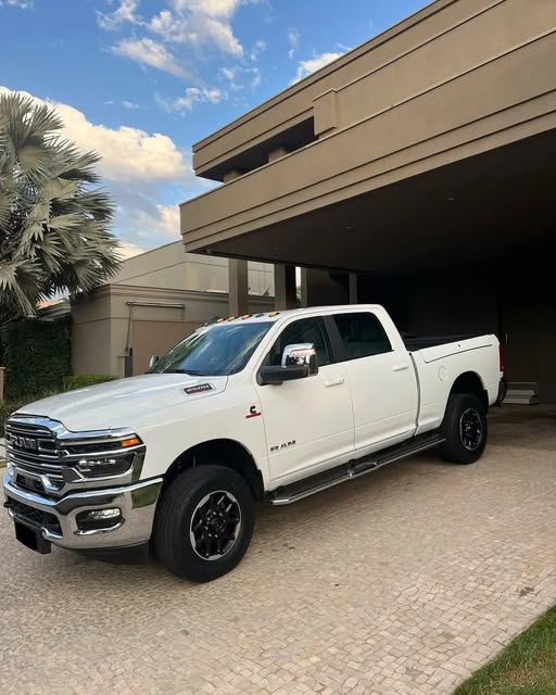 RAM 2500 LARAMIE RODEO - Imagem 2
