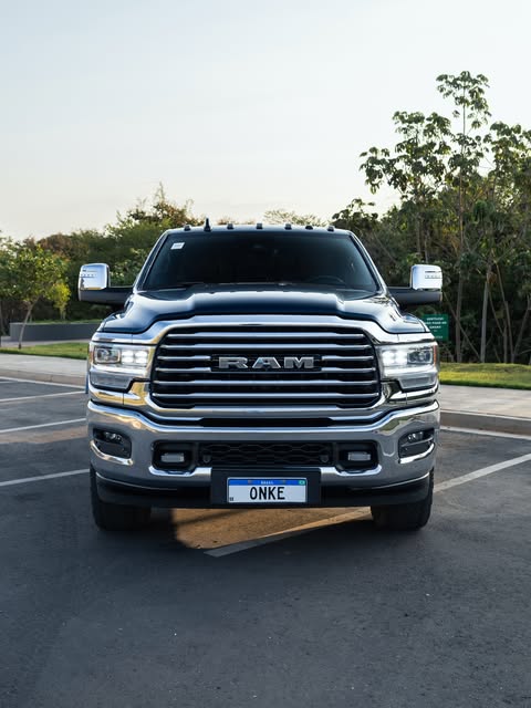 RAM 3500 LIMITED LONGHORN - Imagem 3