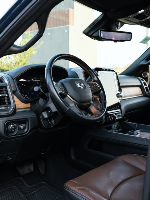RAM 3500 LIMITED LONGHORN - Imagem 4