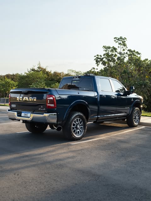 RAM 3500 LIMITED LONGHORN - Imagem 7