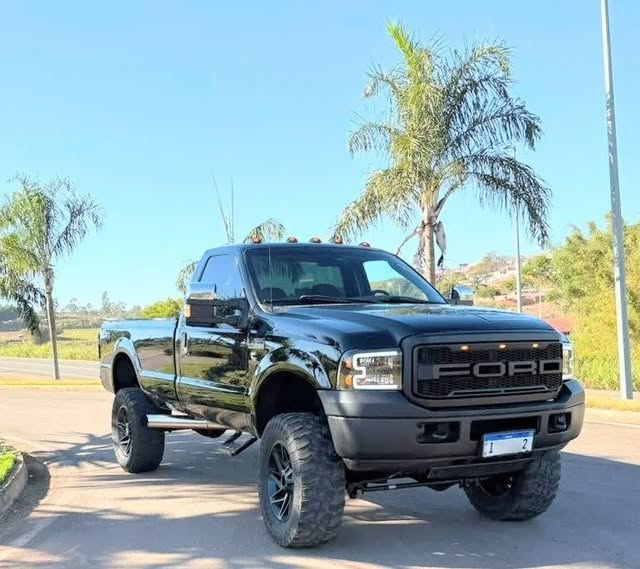 FORD F-250 XLT - Imagem 1