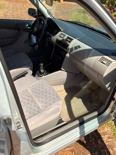 VOLKSWAGEN GOL CONFORTILINE - Imagem 10