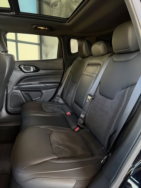 JEEP COMPASS BLACKHAWK AT9 - Imagem 8