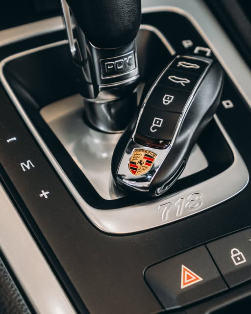 PORSCHE 718 BOXSTER - Imagem 8
