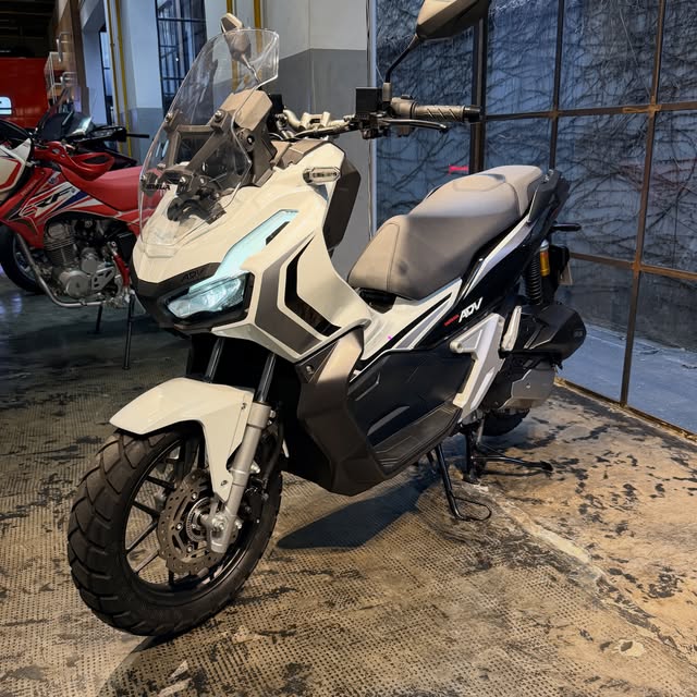 HONDA ADV 150 - Imagem 6