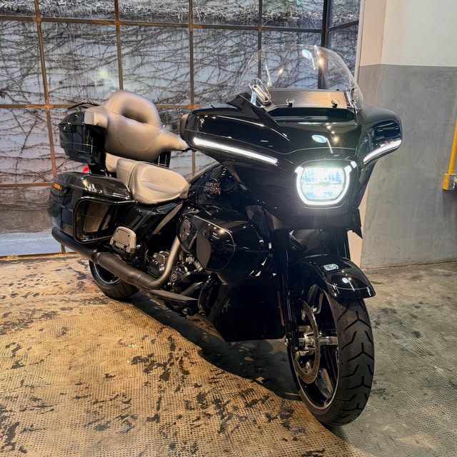 HARLEY-DAVIDSON STREET GLIDE ULTRA - Imagem 1
