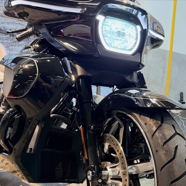 HARLEY-DAVIDSON STREET GLIDE ULTRA - Imagem 2