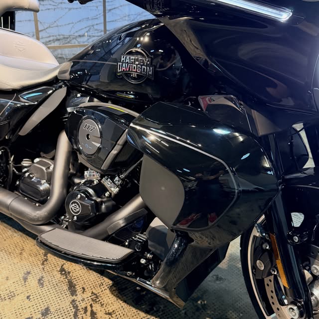HARLEY-DAVIDSON STREET GLIDE ULTRA - Imagem 4