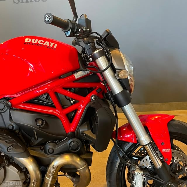 DUCATI MONSTER 821 - Imagem 3