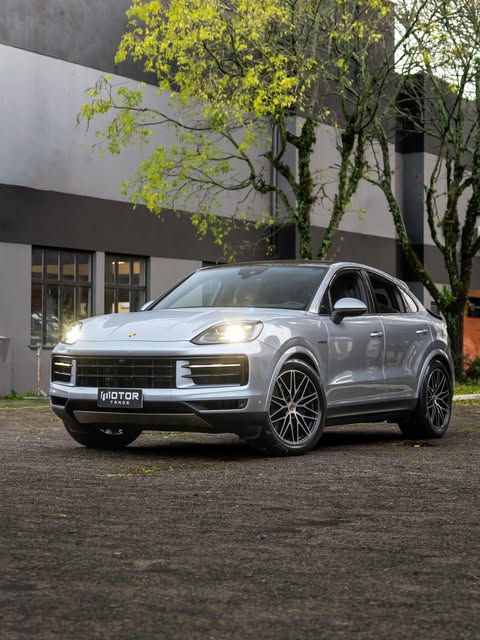 PORSCHE CAYENNE COUPÉ E-HYBRID - Imagem 1