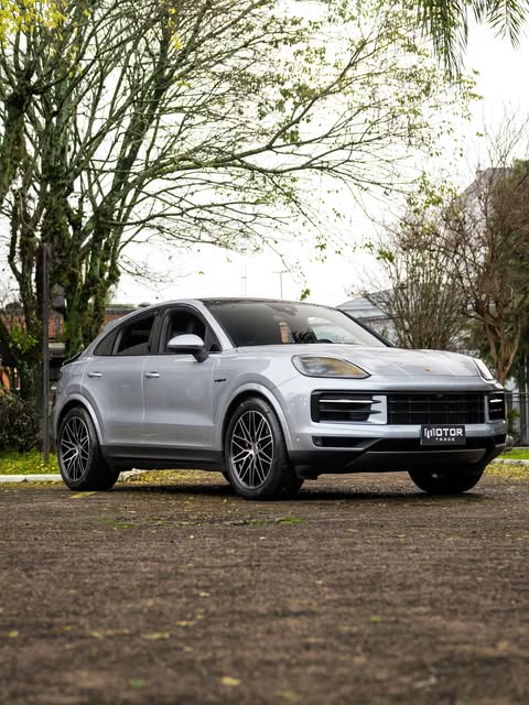 PORSCHE CAYENNE COUPÉ E-HYBRID - Imagem 2