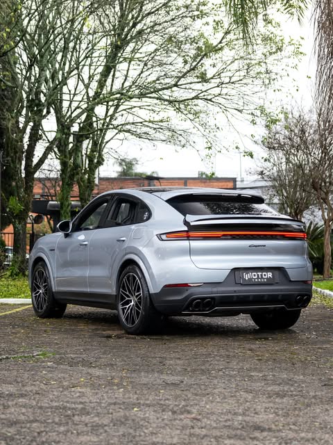 PORSCHE CAYENNE COUPÉ E-HYBRID - Imagem 4