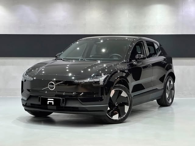 VOLVO EX30 PLUS - Imagem 3