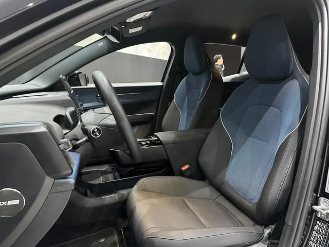 VOLVO EX30 PLUS - Imagem 7