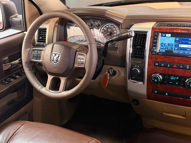 RAM 2500 LARAMIE - Imagem 8