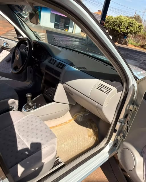 VOLKSWAGEN GOL CONFORTILINE - Imagem 18