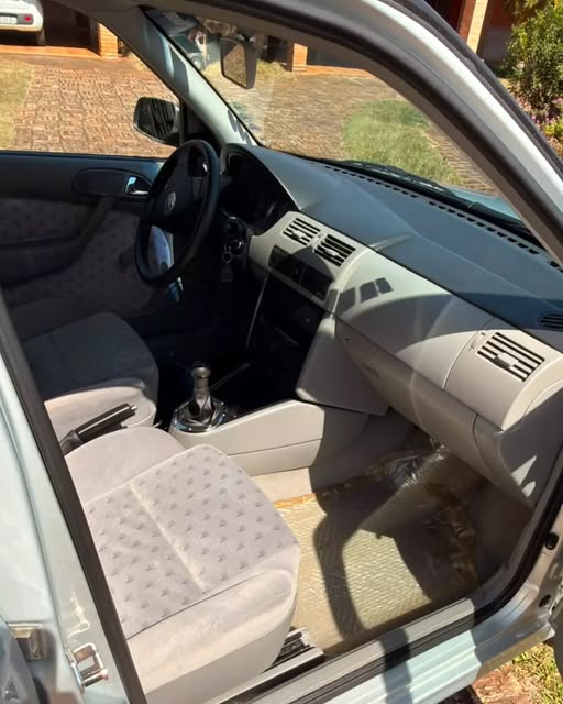 VOLKSWAGEN GOL CONFORTILINE - Imagem 5