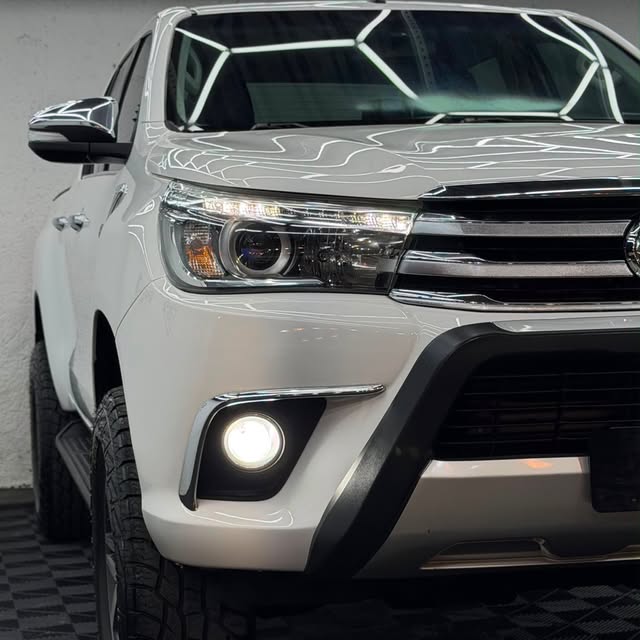 TOYOTA HILUX SRX - Imagem 6