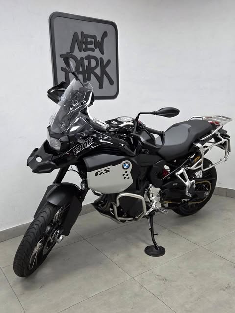 BMW F 900 GS ADVENTURE PLUS - Imagem 9
