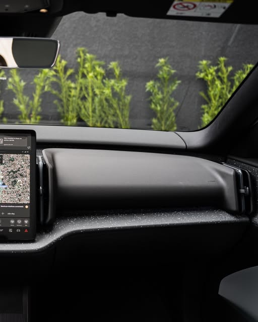 VOLVO EX30 - Imagem 6