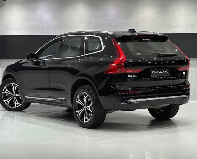 VOLVO XC60 T8 RECHARGE INSCRIPTION EXPRESSION - Imagem 3