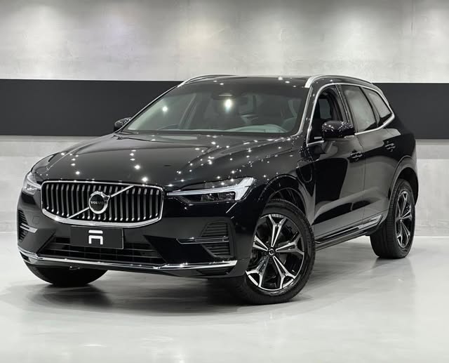 VOLVO XC60 T8 RECHARGE INSCRIPTION EXPRESSION - Imagem 4