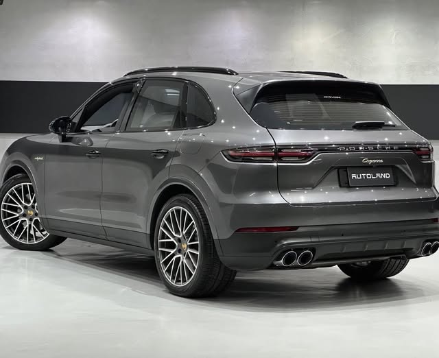PORSCHE CAYENNE 3.0 V6 HYBRID AWD TIPTRONIC S - Imagem 3